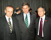 Matthew Hodes (center), with Geneva Initiative leaders Yasser Abed Rabbo (left) and Yossi Beilin (right).