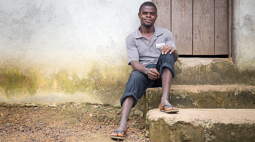 With a community justice advisor’s help, Boimah Dorley of Kakata, Liberia, avoided illegal incarceration and worked out a repayment plan with his lender: “I feel great because he rescued me right there,” he said. “I began to understand I have to know my rights.”